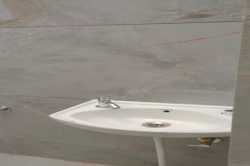 Bathroom in 4 BHK Independent House at Sikar Road – for Sale