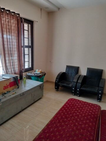 Bedroom in 2 BHK Builder Floor at Gomti Nagar – for Rent
