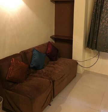 1 RK Apartment For Rent in Bandra West