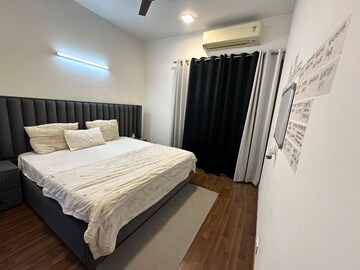 Bedroom in 3 BHK Apartment at BPTP Floors, Sector 70 – for Rent