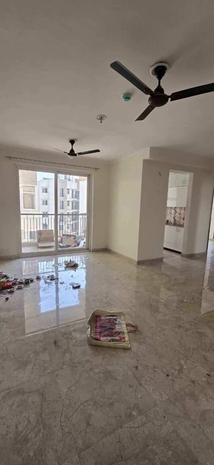 Living Room, shri-radha-sky-gardens 3 Bedroom 1465 Sq.Ft. Apartment In Sector 16b Greater Noida Greater Noida 8625406