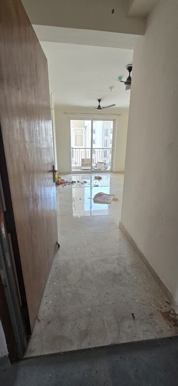 Room in 3 BHK Apartment at Shri Radha Sky Gardens, Sector 16b Greater Noida – for Rent
