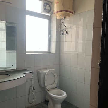 Bathroom in 3 BHK Apartment at Central Park II-Bellevue, Tikri – for Rent