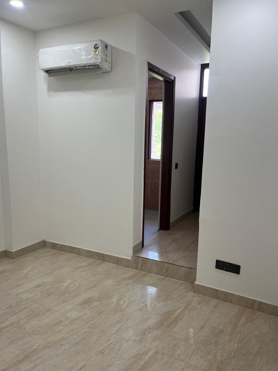 3 BHK + Servant Room Apartment For Rent in Shapoorji Pallonji Joyville Phase 2