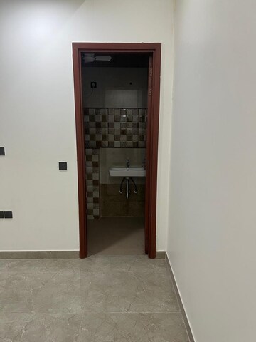Room in 3 BHK Apartment at Shapoorji Pallonji Joyville Phase 2, Sector 102 – for Rent