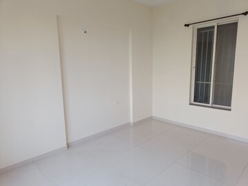 Room in 3 BHK Apartment at Relicon Felicia, Pashan – for Rent