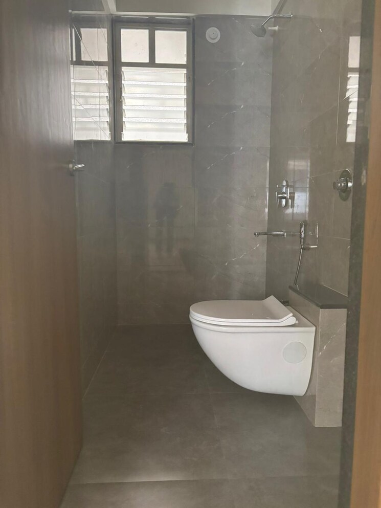 Bathroom, pearl-apartments-baner 3 Bedroom 1400 Sq.Ft. Apartment In Baner Pune 8625503