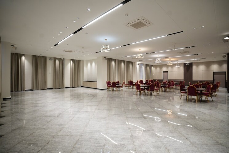  Parking, renigunta Commercial Office Space 450 Sq.Ft. In Renigunta Tirupati 8625553