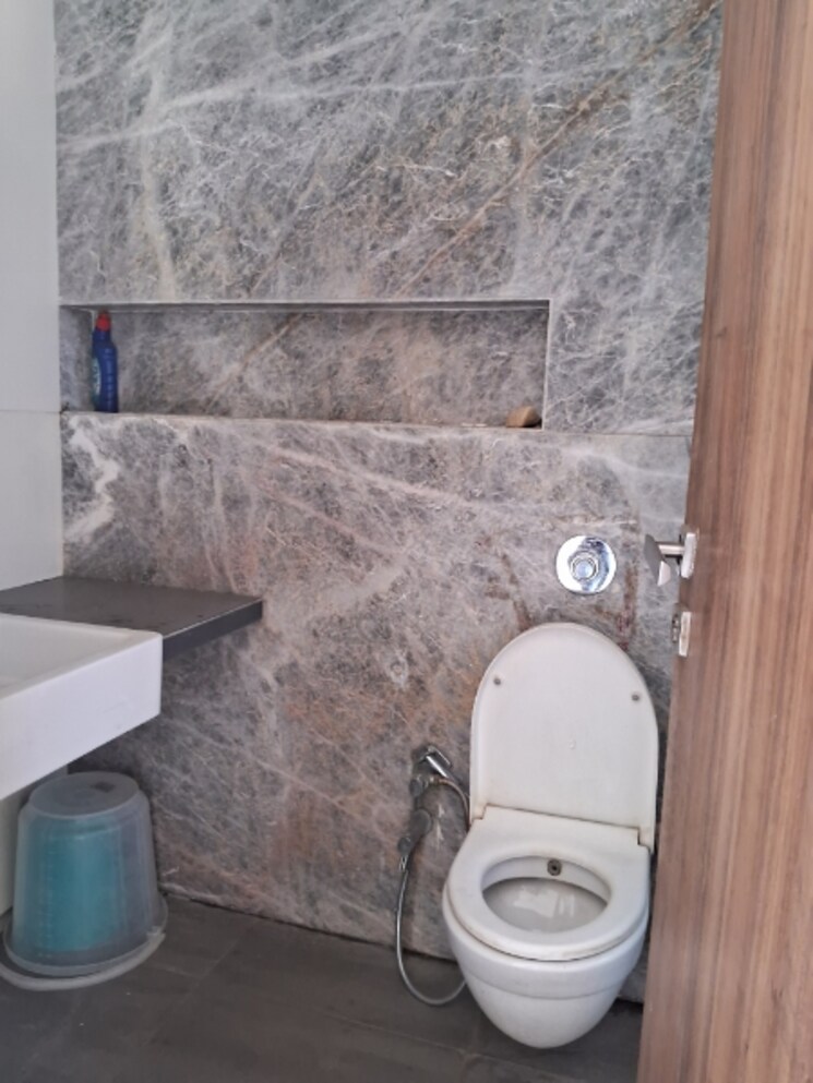 Bathroom, dosti-ambrosia 3 Bedroom 1735 Sq.Ft. Apartment In Wadala East Mumbai 8625681