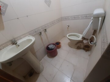 Bathroom in 1 RK Independent House at Rt Nagar – for Rent