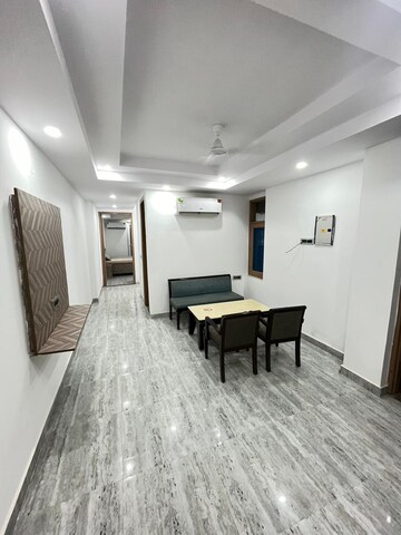 Bedroom in 2 BHK Builder Floor at Unitech The One, Sector 69 – for Rent