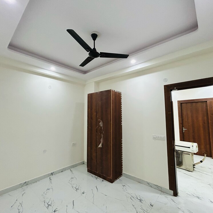 Room, upsidc site c 2 Bedroom 980 Sq.Ft. Builder Floor In Upsidc Site C Greater Noida 8625889
