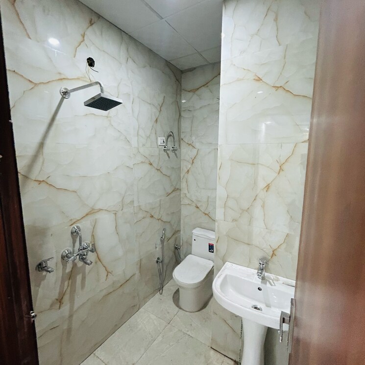 Bathroom, upsidc site c 2 Bedroom 980 Sq.Ft. Builder Floor In Upsidc Site C Greater Noida 8625889