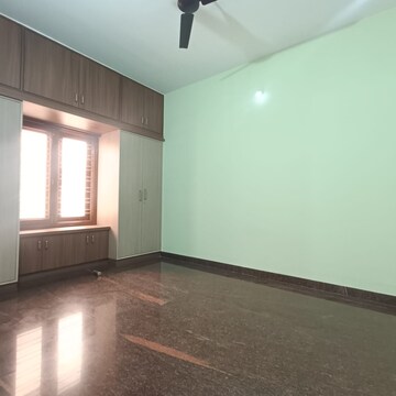 Room in 3 BHK Builder Floor at Hsr Layout – for Rent