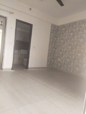 Room in 2 BHK Apartment at Amrapali Terrace Homes, Tech Zone 4 Greater Noida – for Sale