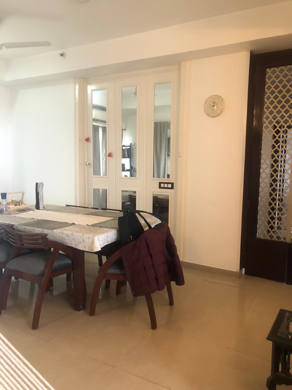 3 BHK + Servant Room,Extra Room Apartment For Rent in Mahagun Mezzaria