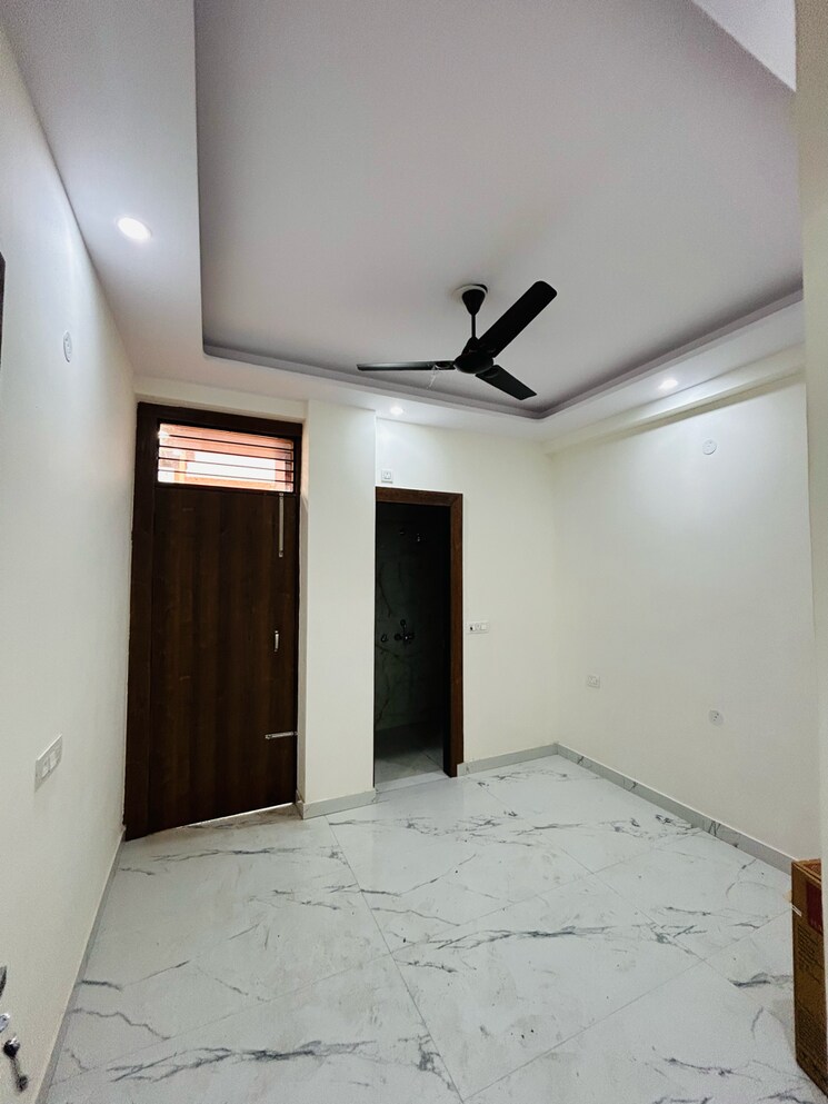 Room, upsidc site c 2 Bedroom 980 Sq.Ft. Builder Floor In Upsidc Site C Greater Noida 8626118