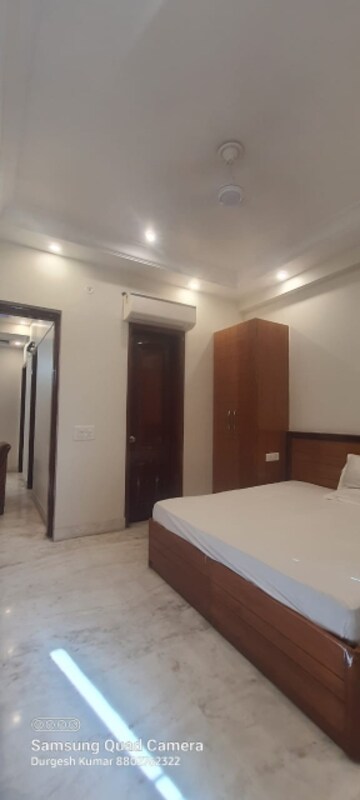 Bedroom in 4 BHK Builder Floor at Ardee City, Sector 52 – for Rent