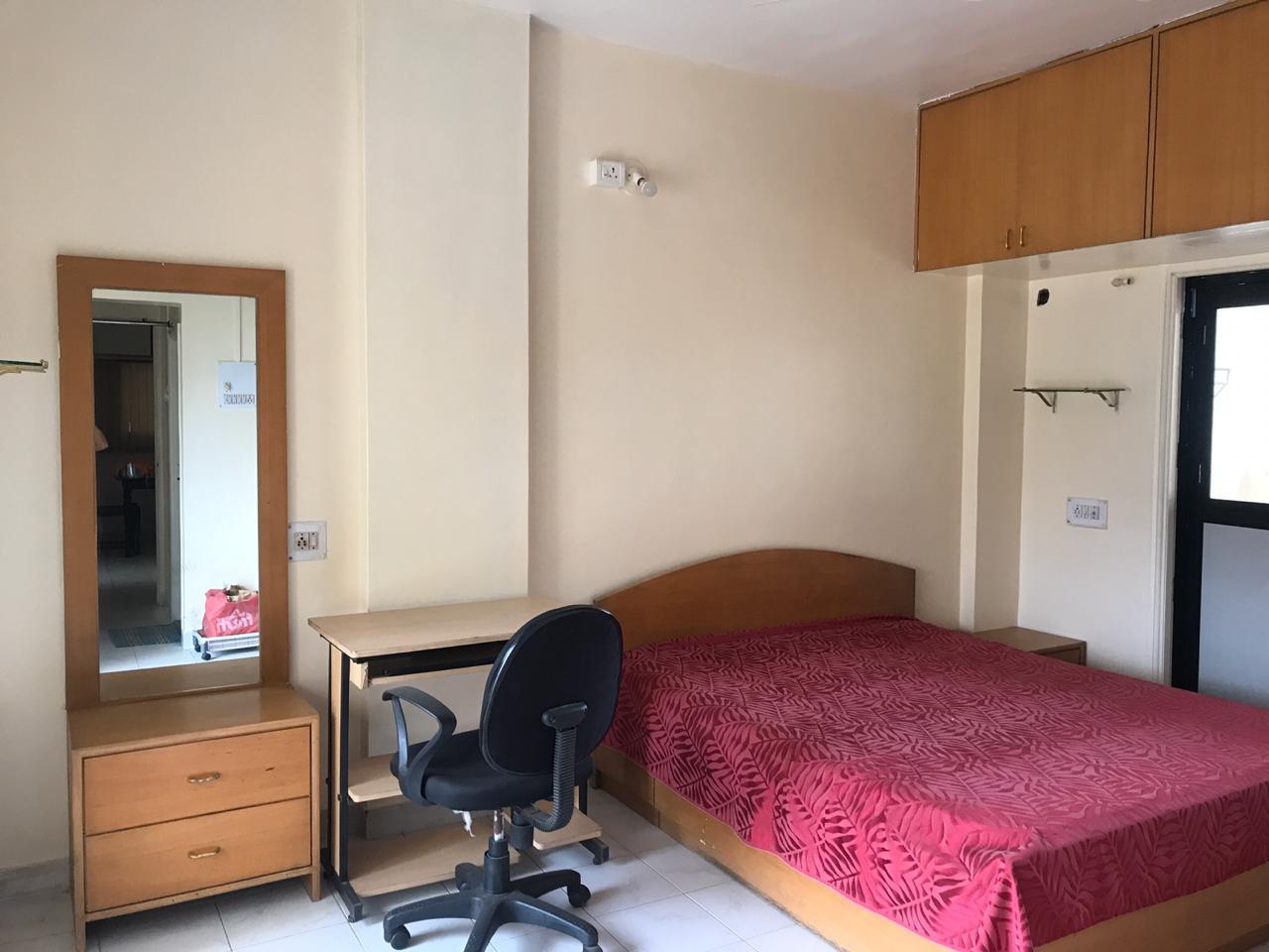 2 BHK Apartment For Rent in Royal Orchard