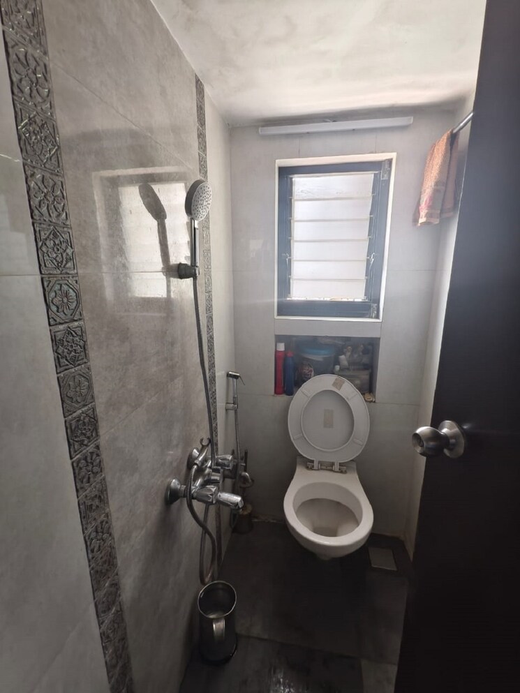 Bathroom, santacruz west 1 Bedroom 550 Sq.Ft. Apartment In Santacruz West Mumbai 8626431