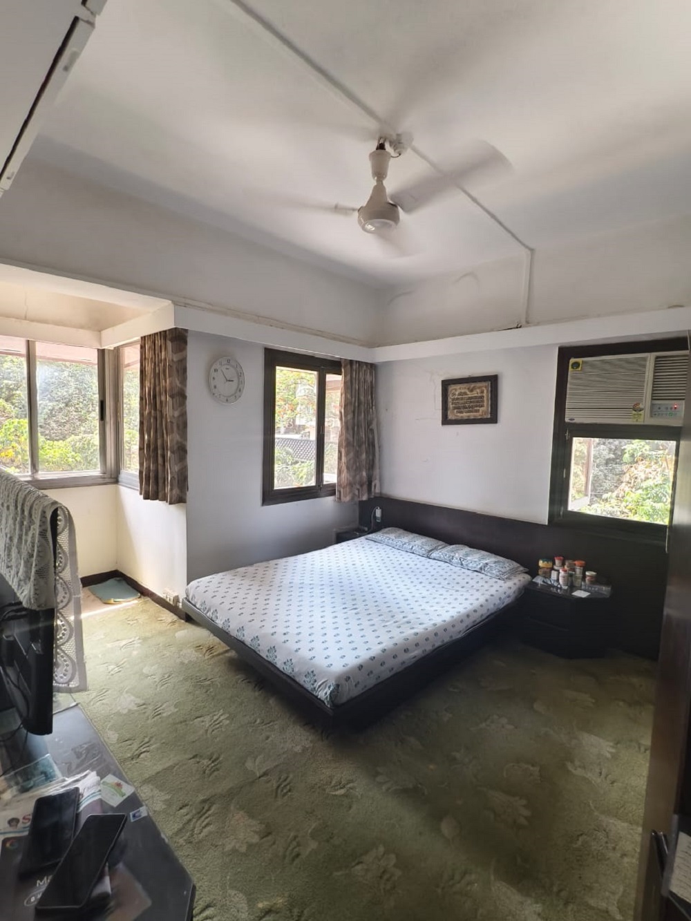 1 BHK + Pooja Room Apartment For Rent in Santacruz West