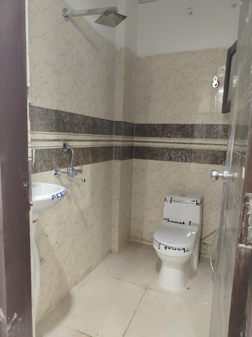 Bathroom in 2 BHK Builder Floor at Brij Vatika, Sector 73 – for Rent