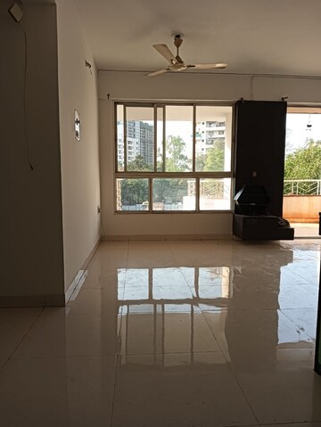 Room in 3 BHK Apartment at Aditya Shagun, Bavdhan – for Rent