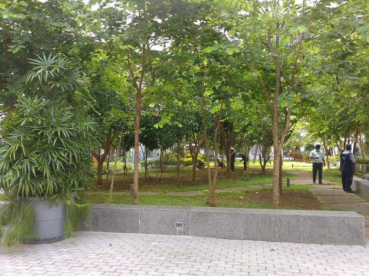 Garden, godrej-the-trees 2 Bedroom 750 Sq.Ft. Apartment In Vikhroli East Mumbai 8626429