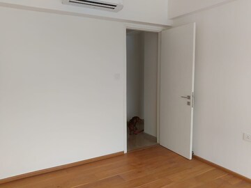Room in 2 BHK Apartment at Godrej The Trees, Vikhroli East – for Rent