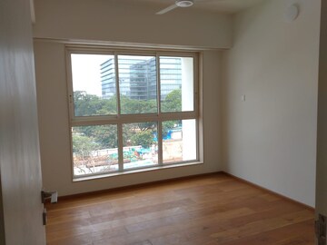 Room in 2 BHK Apartment at Godrej The Trees, Vikhroli East – for Rent