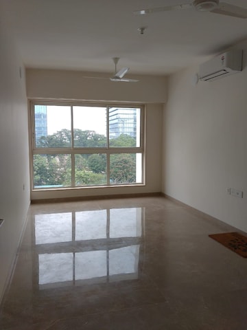 Room in 2 BHK Apartment at Godrej The Trees, Vikhroli East – for Rent