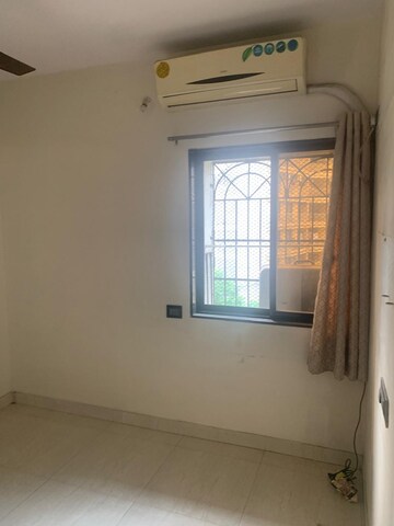 Room in 1 BHK Apartment at Vijay Park, Kasarvadavali – for Rent