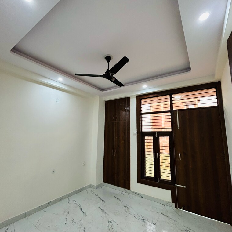 Room, upsidc site c 3 Bedroom 1350 Sq.Ft. Builder Floor In Upsidc Site C Greater Noida 8626496