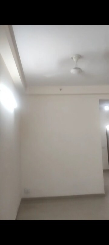 Room in 3 BHK Apartment at Mahagun Mywoods, Sector 16c Greater Noida – for Rent