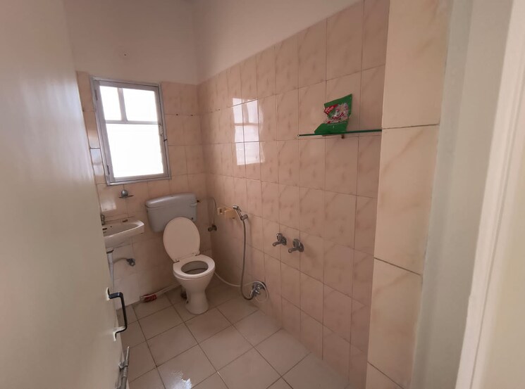 Bathroom, garud-heritage 3 Bedroom 1400 Sq.Ft. Apartment In Aundh Pune 8626541