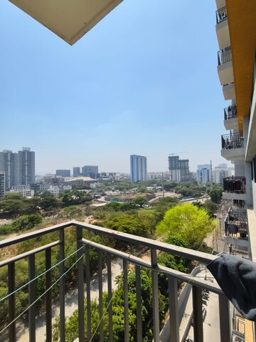 Balcony in 1.5 BHK Apartment at Amanora Gold Towers, Hadapsar – for Rent
