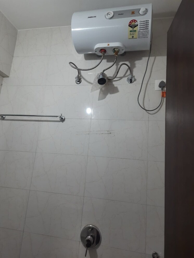 Bathroom, goel-ganga-utopia 2 Bedroom 850 Sq.Ft. Apartment In Bavdhan Pune 8626597