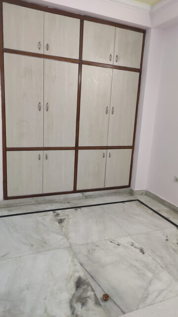 Room in 2 BHK Builder Floor at Ardee City, Sector 52 – for Rent