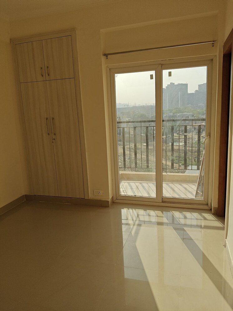 Room, amrapali-terrace-homes 3.5 Bedroom 1600 Sq.Ft. Apartment In Tech Zone 4 Greater Noida Greater Noida 8626660