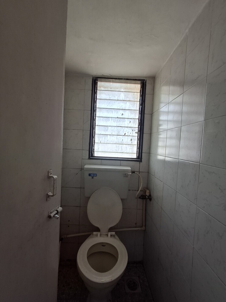 Bathroom, gokul-nagari-1 1 Bedroom 418 Sq.Ft. Apartment In Kandivali East Mumbai 8626672
