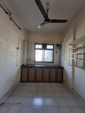 Room in 1 BHK Apartment at Gokul Nagari 1, Kandivali East – for Rent