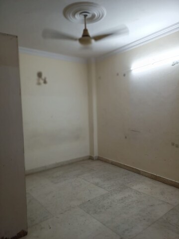 Room in 2 BHK Builder Floor at Khirki Extension – for Rent