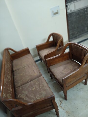 Living Room in 2 BHK Builder Floor at Khirki Extension – for Rent