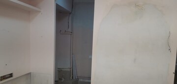  Shop For Rent in Khar West