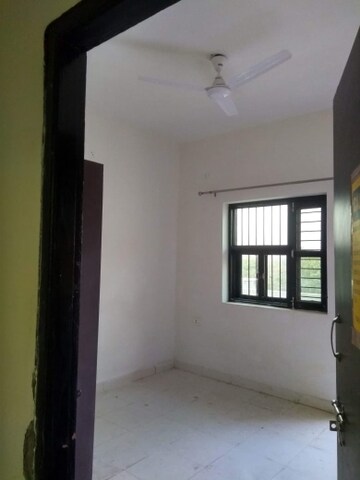 Room in 2 BHK Builder Floor at Ardee City, Sector 52 – for Rent