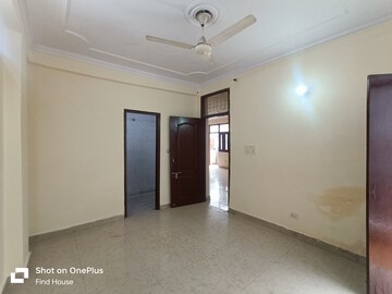 Room in 1 BHK Builder Floor at Khirki Extension – for Rent