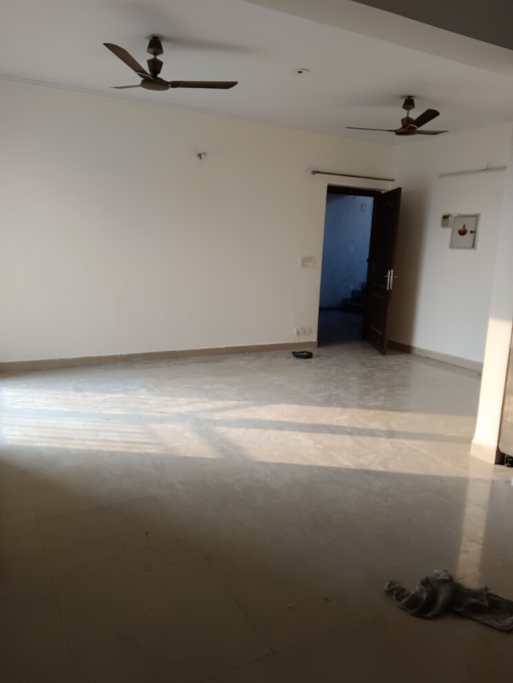 Room, saviour-park 2.5 Bedroom 1285 Sq.Ft. Apartment In Mohan Nagar Ghaziabad 8627172
