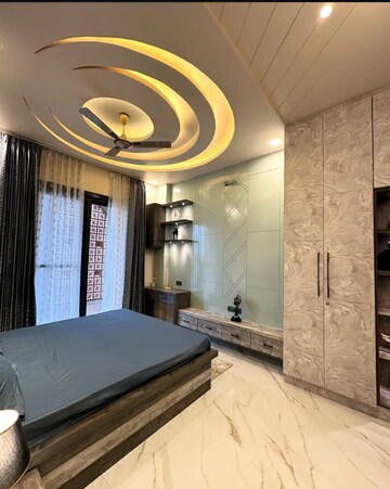 Kitchen in 3.5 BHK Builder Floor at Sector 33 – for Sale