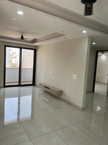 Room in 3 BHK Apartment at AEZ Aloha, Sector 57 – for Rent