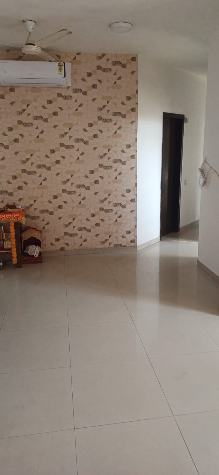 Living Room, oberoi-realty-park-view 2 Bedroom 1080 Sq.Ft. Apartment In Kandivali East Mumbai 8627180